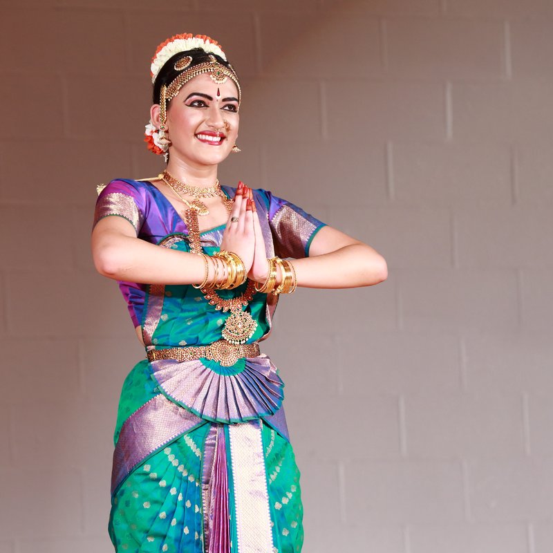 Niharika performing Bharatanatyam